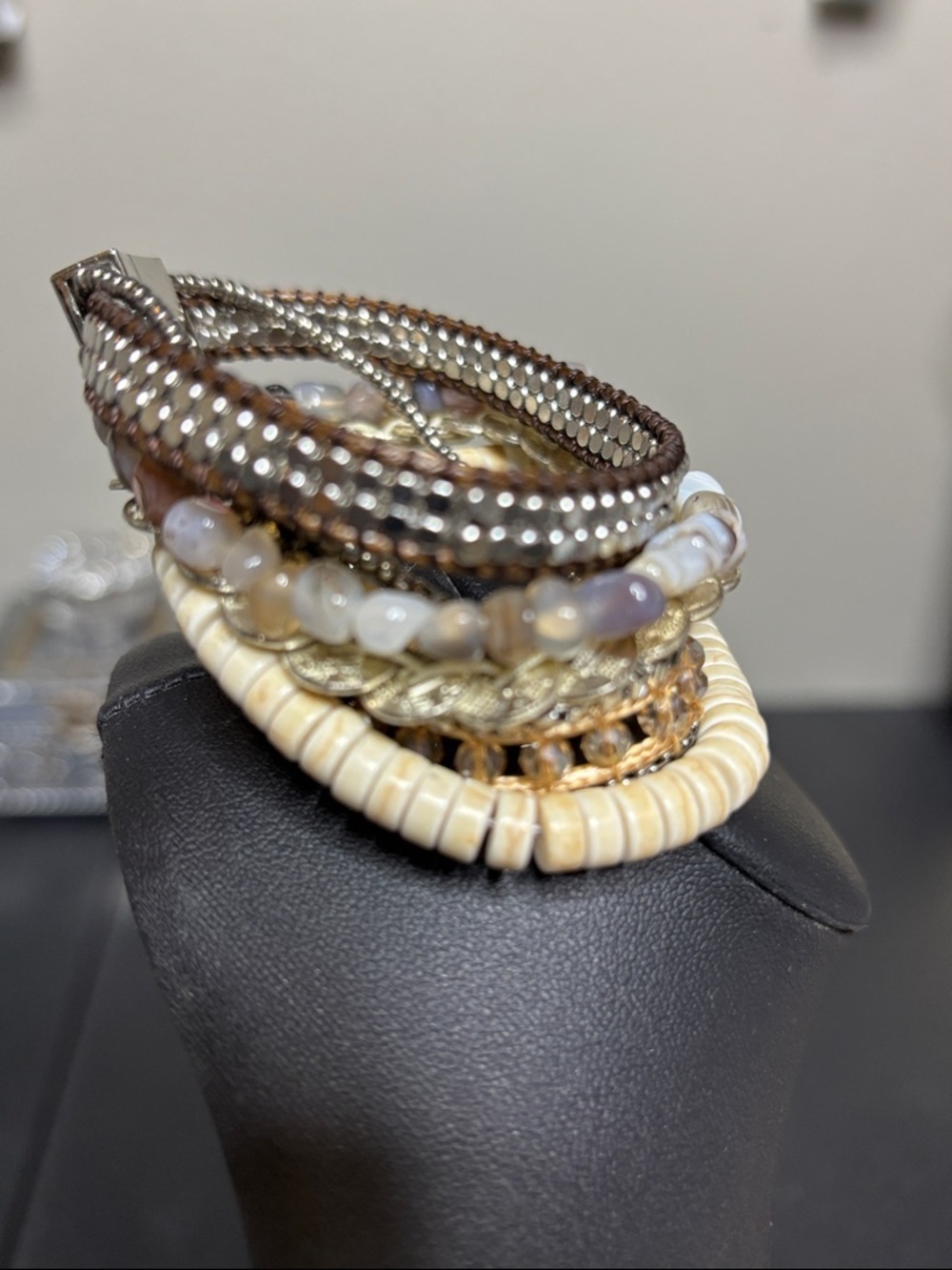 VICTORIA EMERSON MIXED Beaded Boho Coachella Magnetic Closure Wrap Bracelet - Picture 4 of 8